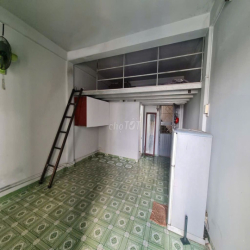 Cho thuê nhà C/C  Q.10 - KV An Ninh, sầm uất, thuận tiện đi lại