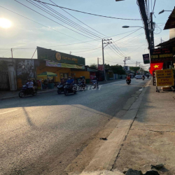 NHÀ MẶT TIỀN NGANG 13m, CHO THUÊ