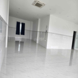 NHÀ MẶT TIỀN NGANG 13m, CHO THUÊ