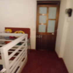 NỮ NHÂN VIÊN VĂN PHÒNG - Thuê phòng - Quận Phú Nhuận