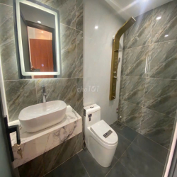 Cần cho thuê nhà HXH 283/3B CMT8 P.12 Q.10 ngay khu Hà Đô