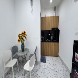 Căn hộ 2 Ngủ 1 khách 60m2 full đồ ngõ thịnh Hào 1 Đống Đa 
