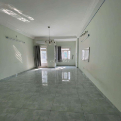 NHÀ RỘNG HẺM XE HƠI LÊ ĐỨC THỌ P6;(4x20m)3 LẦU 6PN6WC; GIÁ 19TR