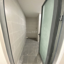 Cần cho thuê căn 1pn view q1,có nt (2máy lạnh,2 rèm,máy nước nóng)