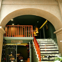 Cho thuê căn hộ tại Số 17, Ngõ 416 Lạc Long Quân, 30m2, giá ưu đãi