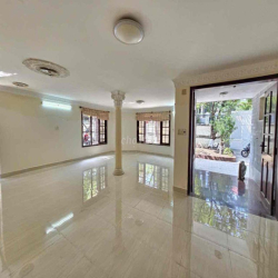 CHO THUÊ BIỆT THỰ THẢO ĐIỀN DTSD 700m2