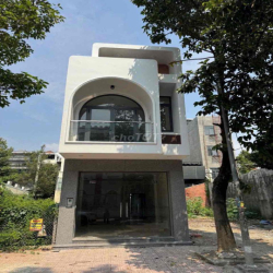 Cho thuê nhà mới 100% 1 trệt 2 lầu khu D2D phường Thống Nhất