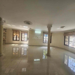 CHO THUÊ BIỆT THỰ THẢO ĐIỀN DTSD 700m2