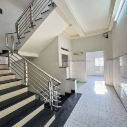 Nhà đường số 24 Lê Văn Quới[4x12, 3 lầu, 5pn, 4toilet] 12tr/tháng