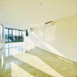 SIÊU PHẨM ỐP KÍNH 155 Hoàng Hoa Thám, DTSD 500m2, TM, PCCC Đầy Đủ.