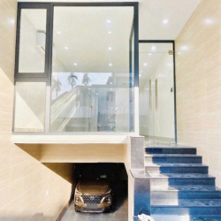 SIÊU PHẨM ỐP KÍNH 155 Hoàng Hoa Thám, DTSD 500m2, TM, PCCC Đầy Đủ.