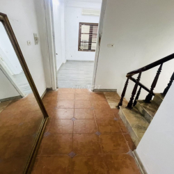 Nhà cho thuê ngõ 143 Trung Kính, Dt 50m2 x 3 tầng 1 tum 