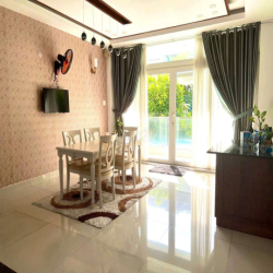 cho thuê villa hồ bơi 3PN full nội thất gần biển giá tốt 
