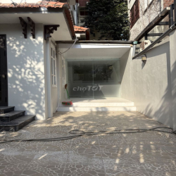 Cho thuê BT Vườn Đào 55 triệu, 165m2, 6PN 4WC view đẹp tại Tây Hồ