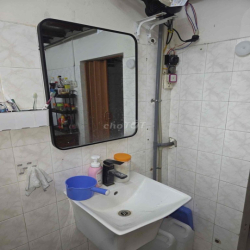 Cần cho thuê căn hộ tập thể Bộ GD- ĐT