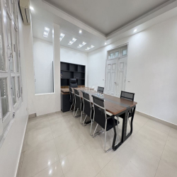 Cho thuê BT Vườn Đào 55 triệu, 165m2, 6PN 4WC view đẹp tại Tây Hồ