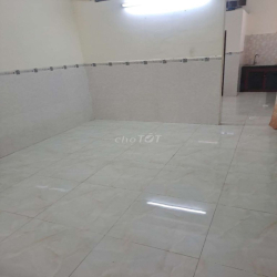 nhà cho thuê ngyên căn p4q8