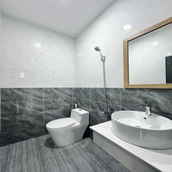 🌾Cho Thuê Phòng Gác Siêu Rộng Ngay Dương Quảng Hàm Gò Vấp rộng 40m2