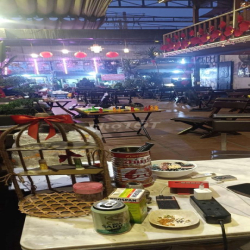 cần sang quán cà phê có phòng ở lại