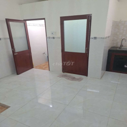 nhà cho thuê ngyên căn p4q8