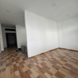 Cho thuê nhà 1 trệt 2 lầu, hẻm 47 Trường Lưu, P. Long Trường, Q9