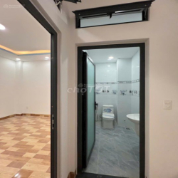 Cho thuê nhà 1 trệt 2 lầu, hẻm 47 Trường Lưu, P. Long Trường, Q9