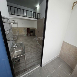 Cho thuê phòng trọ Bình Lợi Bình Thạnh: có gác, bancông, full nội thất