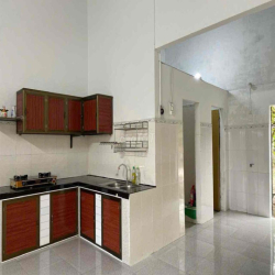 Nhà có điều hoà nóng lạnh, mặt tiền đường lớn