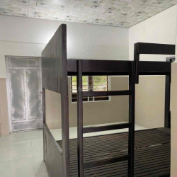 Nhà có điều hoà nóng lạnh, mặt tiền đường lớn