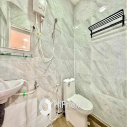 CHO THUÊ PHÒNG FULL NT - BAN CÔNG SIÊU THOÁNG MÁT NẰM NGAY TRUNG TÂM