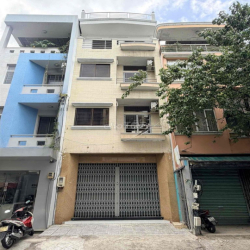 cho thuê nhà mặt tiền 3/2 P11 Q10 4,5x16m 5T TM 40tr