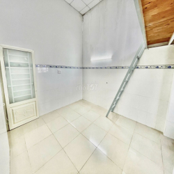 CHÍNH CHỦ CHO THUÊ PHÒNG CÓ GÁC - CÁCH TRƯỜNG ĐH HUB DƯỚI 1KM