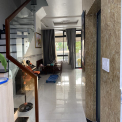 Nhà nguyên căn KDT Vạn Phúc city giá 32tr 5x22m nhà như hình