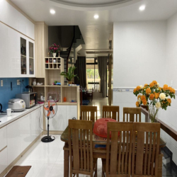 Nhà nguyên căn KDT Vạn Phúc city giá 32tr 5x22m nhà như hình