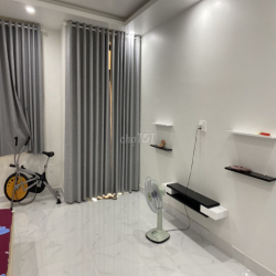 Nhà nguyên căn KDT Vạn Phúc city giá 32tr 5x22m nhà như hình