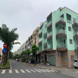 Cho thuê nhà The Seasons ngay Lotte Lái Thiêu giá 16,5tr.DT 5x20 1T 3L