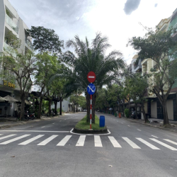 Cho thuê nhà The Seasons ngay Lotte Lái Thiêu giá 16,5tr.DT 5x20 1T 3L