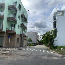 Cho thuê nhà The Seasons ngay Lotte Lái Thiêu giá 16,5tr.DT 5x20 1T 3L