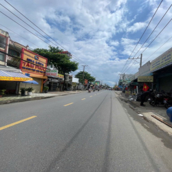 NHÀ NGUYÊN CĂN MẶT TIỀN BÌNH LONG 11M X 30M , 1 TRỆT NHÀ MỚI SẠCH SẼ