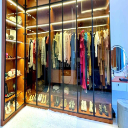 CHO THUÊ NHÀ - HẺM TRUNG TÂM THÀNH PHỐ - ĐỂ LẠI TOÀN BỘ NỘI THẤT