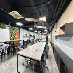 Văn phòng 140m² tại số 19 Nguyễn Trãi. Giá 17 triệu.