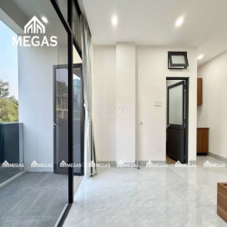 CHO THUÊ PHÒNG MỚI XÂY CÓ BAN CÔNG FULL NT BAO RỘNG GẦN ĐH UMT QUẬN 2.