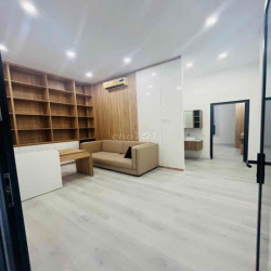 CHO THUÊ NHÀ TRỆT 1 LẦU MỚI - CÓ HẺM HÔNG  - FULL NỘI THẤT - KDC HỒNG