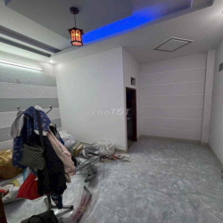 cho thuê nhà 237 pham văn chiêu p14(4x15) 2 lầu , 4pn , 3wc