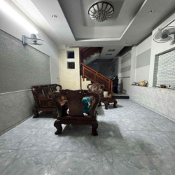 cho thuê nhà 237 pham văn chiêu p14(4x15) 2 lầu , 4pn , 3wc