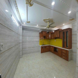 NHÀ ĐẸP 5PN SÂN ĐẬU OTO HBC TĐ