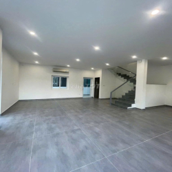 CĂN GÓC SÂN VƯỜN PARK RIVERSIDE - VIEW CÔNG VIÊN - TIỆN LÀM CÔNG TY