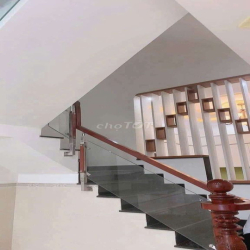 Cho thuê nhà mặt tiền gần Tân Đông Hiệp B
