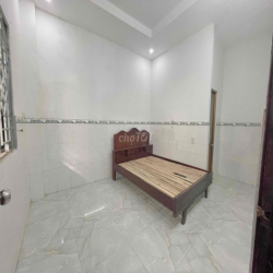 NHÀ CHO THUÊ 1 PN CÓ SÂN SAU RỘNG_NGAY KDC ĐẠI HỌC BÁCH KHOA_GIÁ TỐT