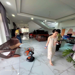 NHÀ BIỆT THỰ 6X20M 1 TRỆT 3 LẦU FULL NỘI THẤT GIÁ TỐT